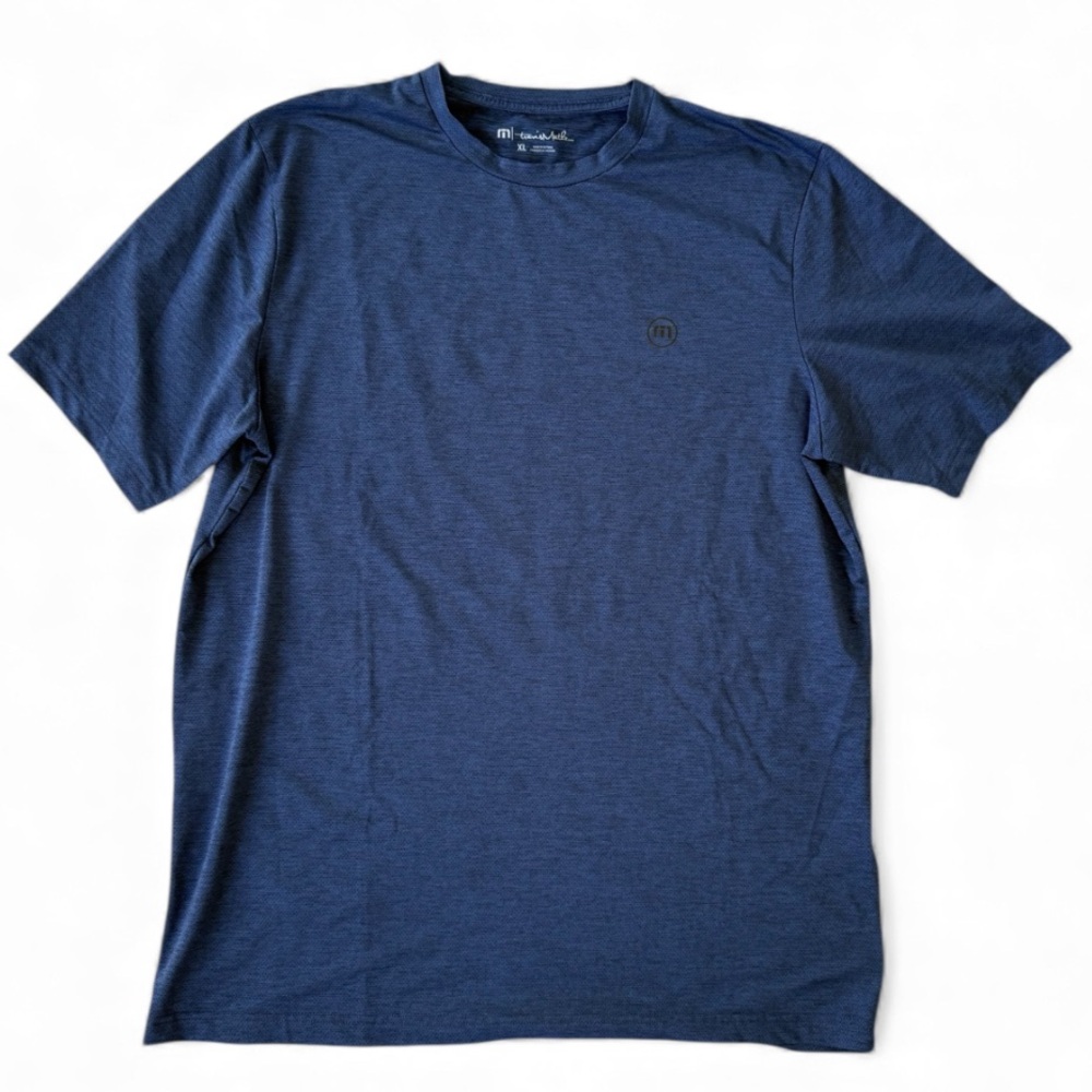 Travis Mathew Scenic Vista Active Tee Mens size XL Blue Stretch Quick Dry Shirt
